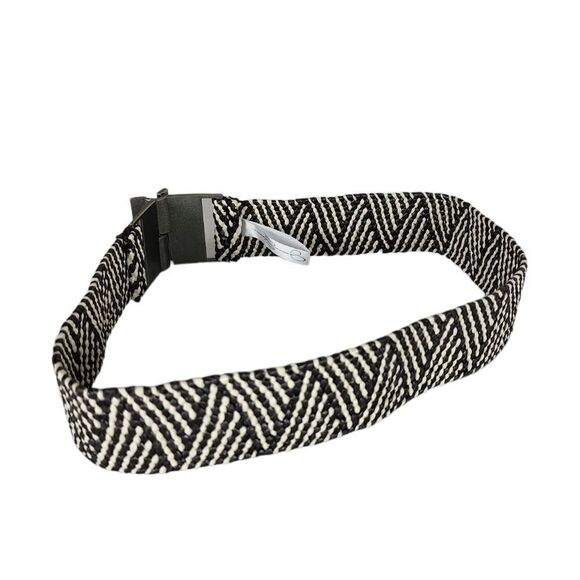 JESSICA Simpson Black & White Coated Straw Silver Buckle Stretch Belt Size 6 - Picture 8 of 8